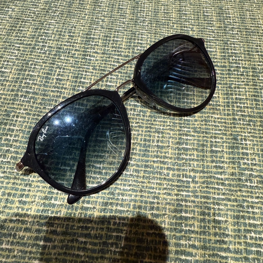 Ray-Ban 4253 Black Shades with Blue Gradient Lenses